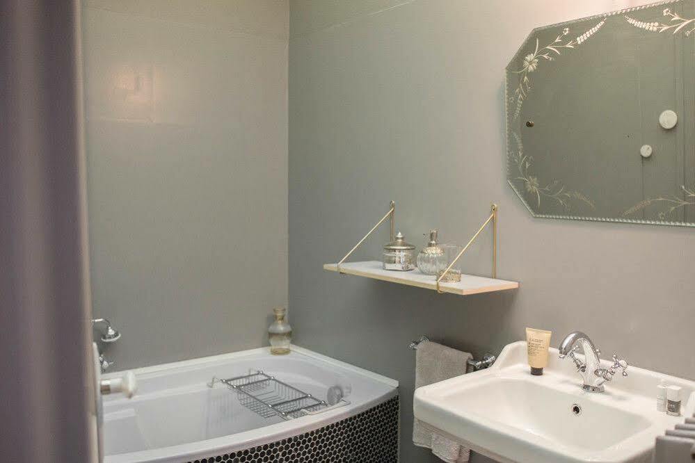 Bed and Breakfast Marnie Et Mister H Rennes Exterior foto